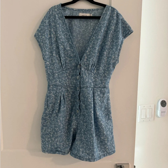 MINKPINK Jaye Chambray Blue Romper Size XS - Picture 2 of 5